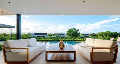 Casa Carina by Luxe Haus–Staff, Pool, Golf Carts