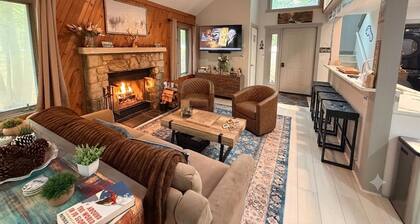 Elevation 33 | Updated 3BR Condo at Jack Frost Slopes | Snow Ridge Village with Deck & Grill