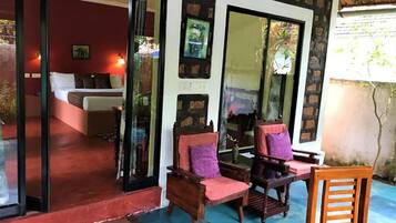 Deluxe-Villa, 1 Queen-Bett, eigener Pool, Poolblick | Terrasse/Patio