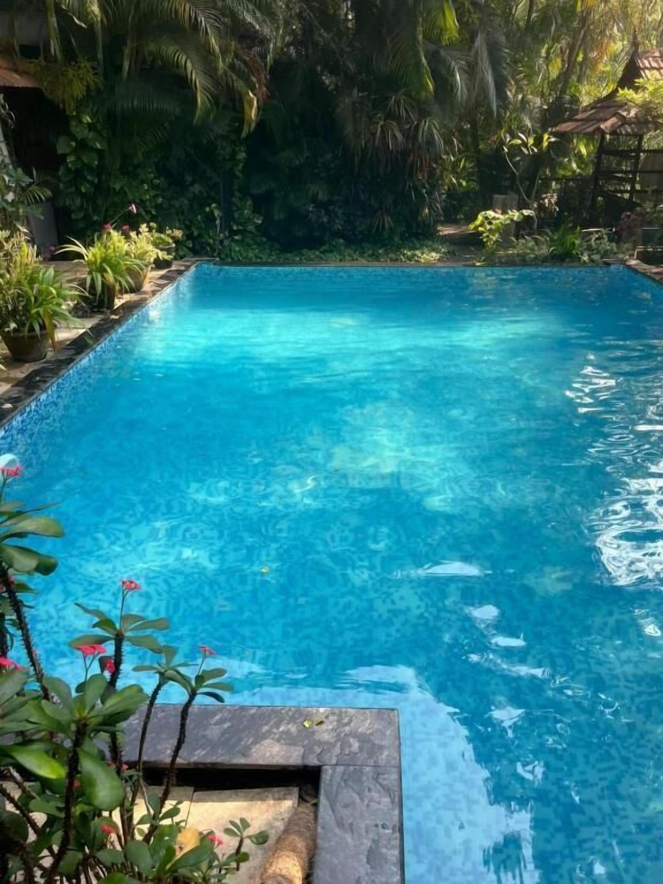 4 piscinas al aire libre