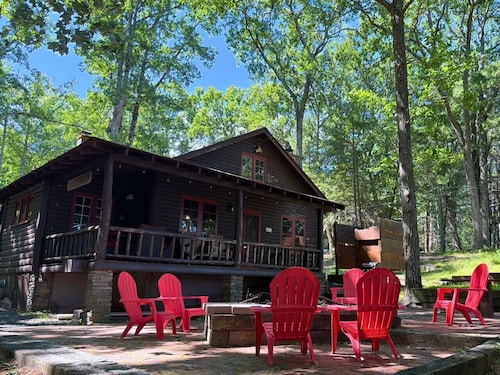 Kelly Cabin at Camp Wally | Classic Lake Cabin