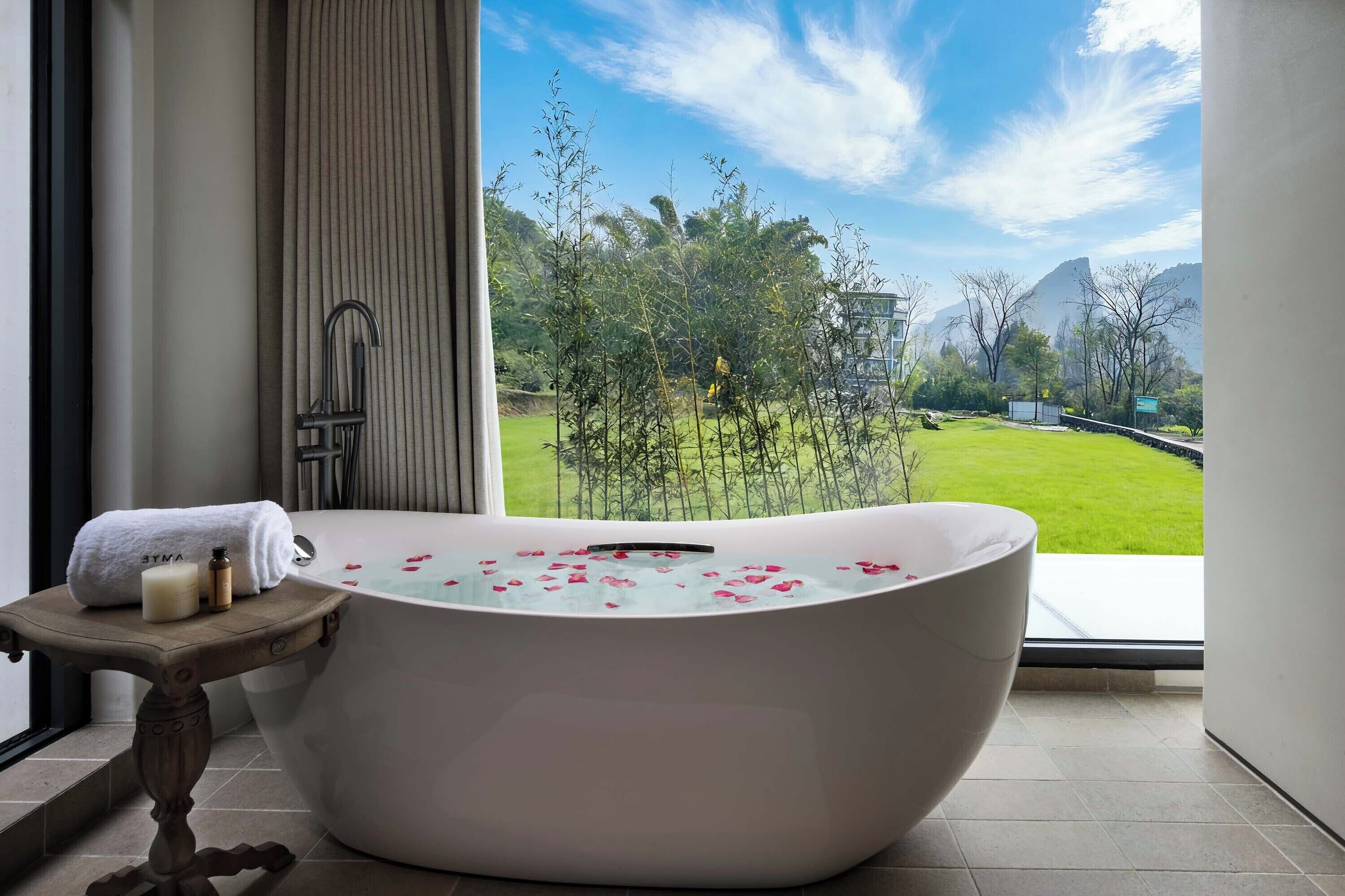 Senior-Suite, Talblick | Eigener Whirlpool