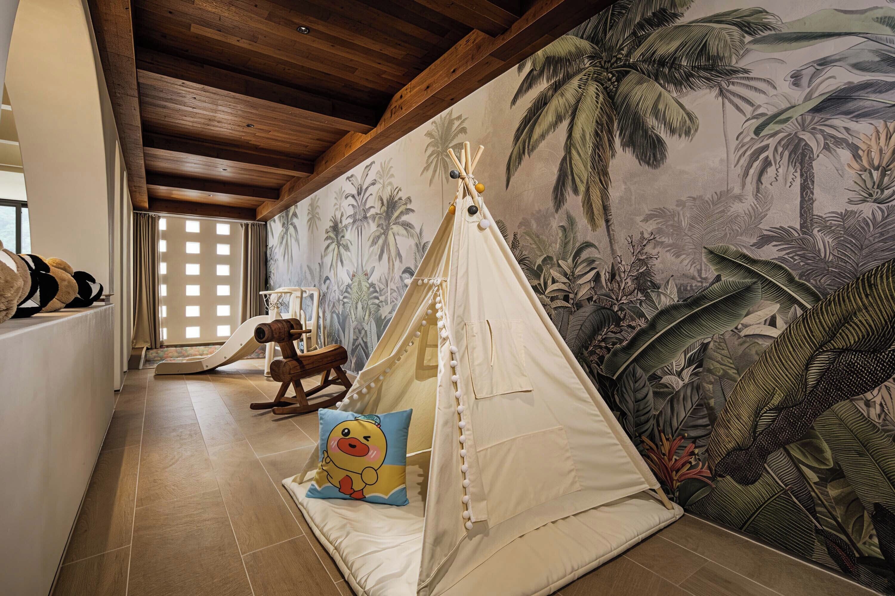 Luxury-Zweibettzimmer, Talblick | Kinder-Themenzimmer