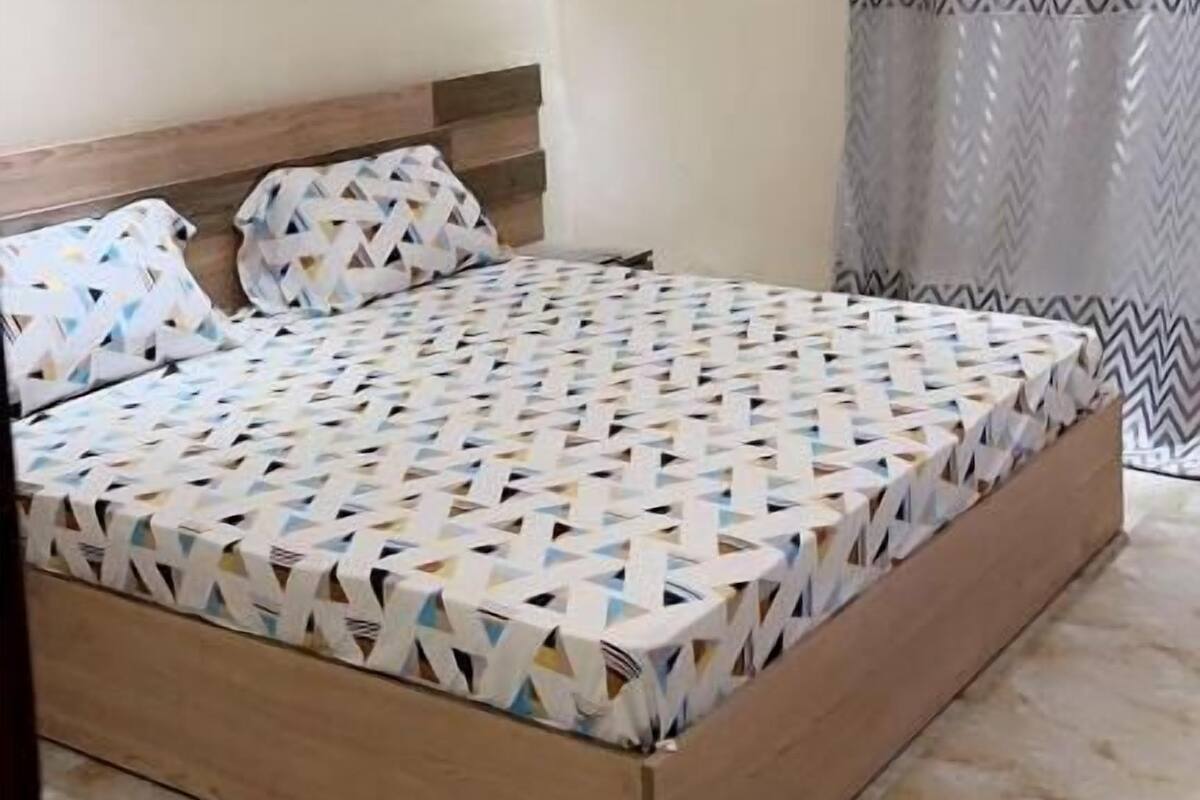 Chambre double, vue sur le jardin | Rideaux d’obscurcissement, accès au Wi-Fi (inclus)
