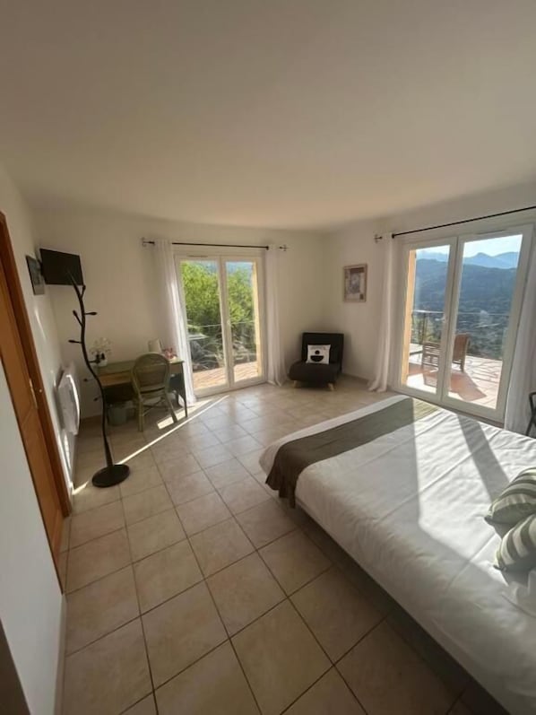 WiFi (free) - la maison CM (Nessa)