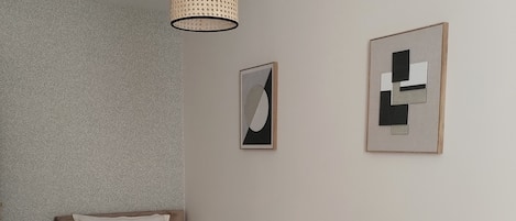 2 多间卧室、熨斗/熨衣板、WiFi、床单