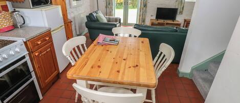 Cookware/dishes/utensils