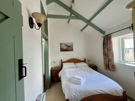 1 bedroom, WiFi (free), individually decorated, individually furnished