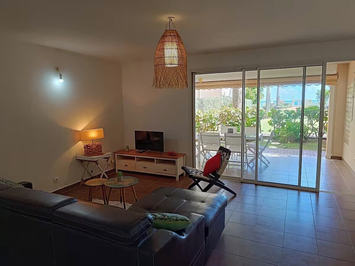 Departamento Confort, vista al mar | Área de sala de estar