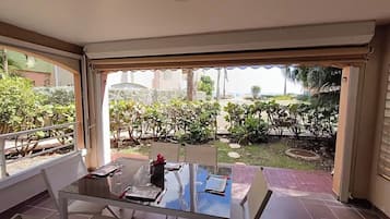 Apartamento Confort, vistas al mar | Restauración