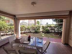Appartement Confort, vue mer | Restauration
