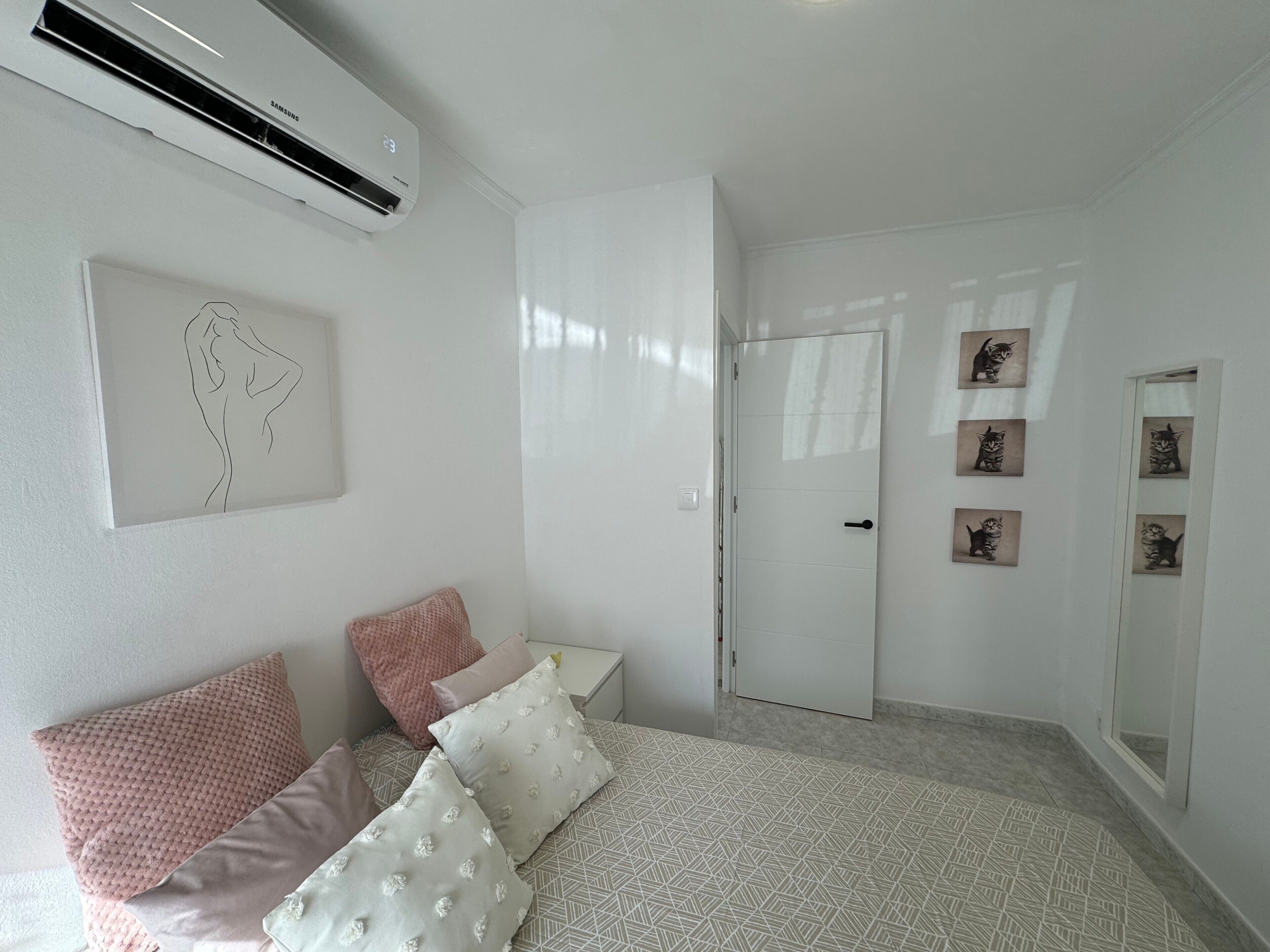 2 dormitorios, tabla de planchar con plancha, wifi y ropa de cama