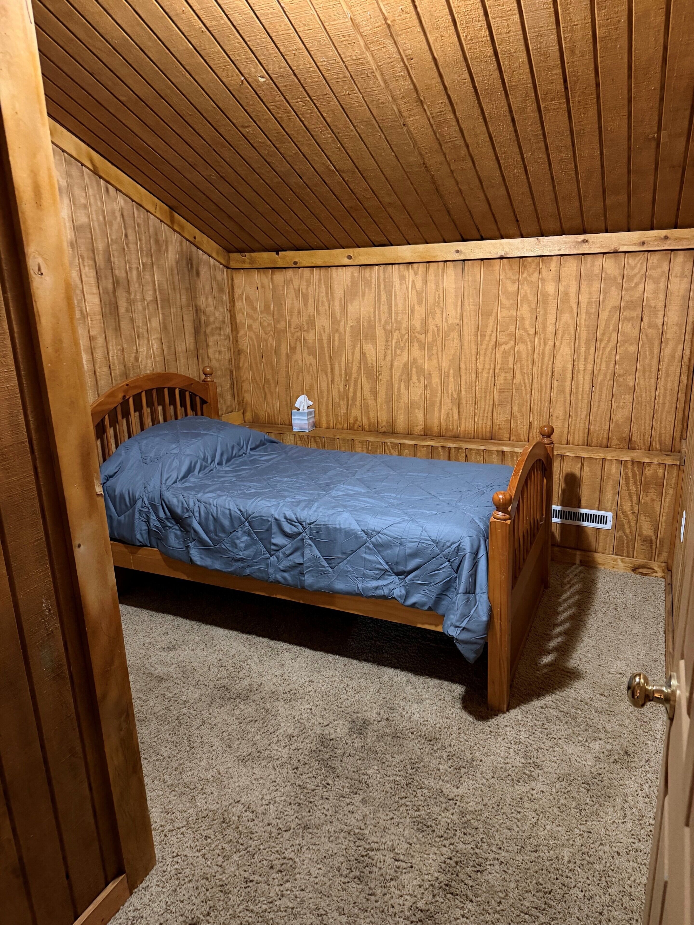 3 bedrooms, bed sheets
