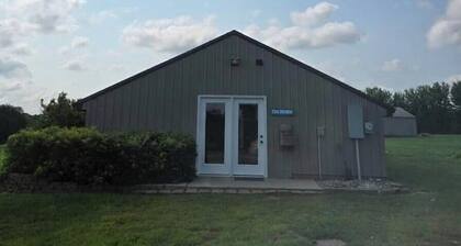 3-bedroom cabin in Big Stone City