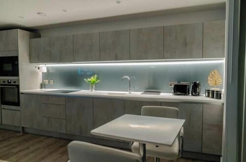 Luxury 2-Bed Penthouse | Stunning City Views | Heart of Manchester