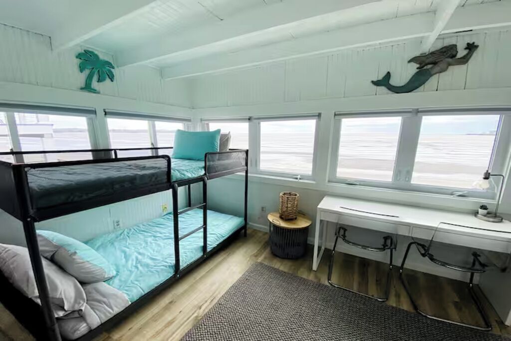 5 bedrooms, Internet, bed sheets
