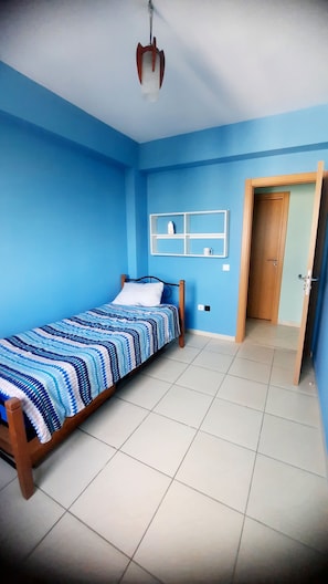 3 bedrooms, desk, bed sheets - Appartement zen et lumineux - 5 min plage des nations (Bouknadel)