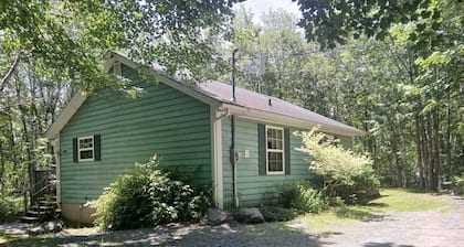 Two-Bedroom One-Bathroom Vacation Home - Pet Friendly!