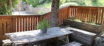Cozy Retreat: The Charm of a Sheepfold and a Private Terrace