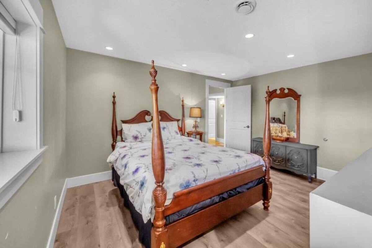 Comfort Suite, Patio, Garden View