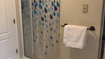 Jetted tub, hair dryer, towels, soap