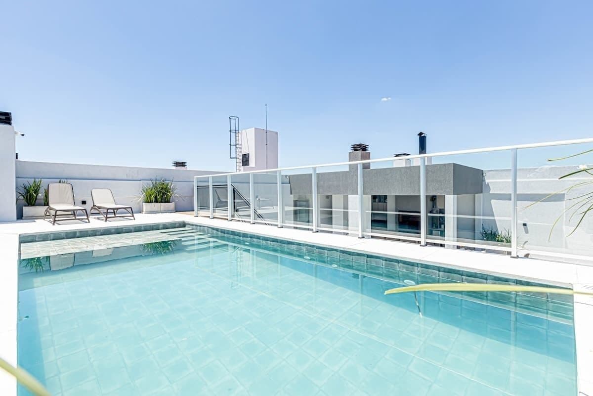 Comfort-lejlighed - balkon - byudsigt | Pool | Udendørs pool