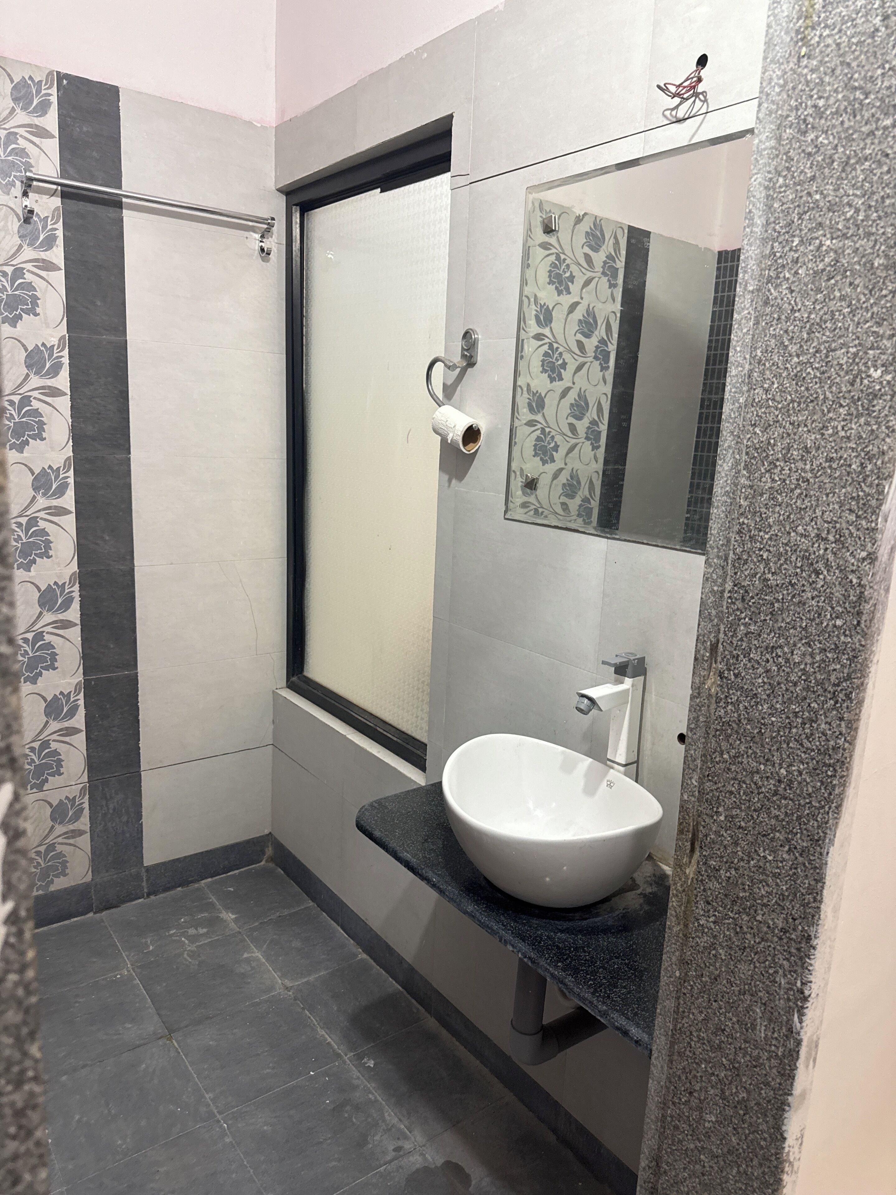 Standard Single Room | Bathroom | Shower, towels, soap