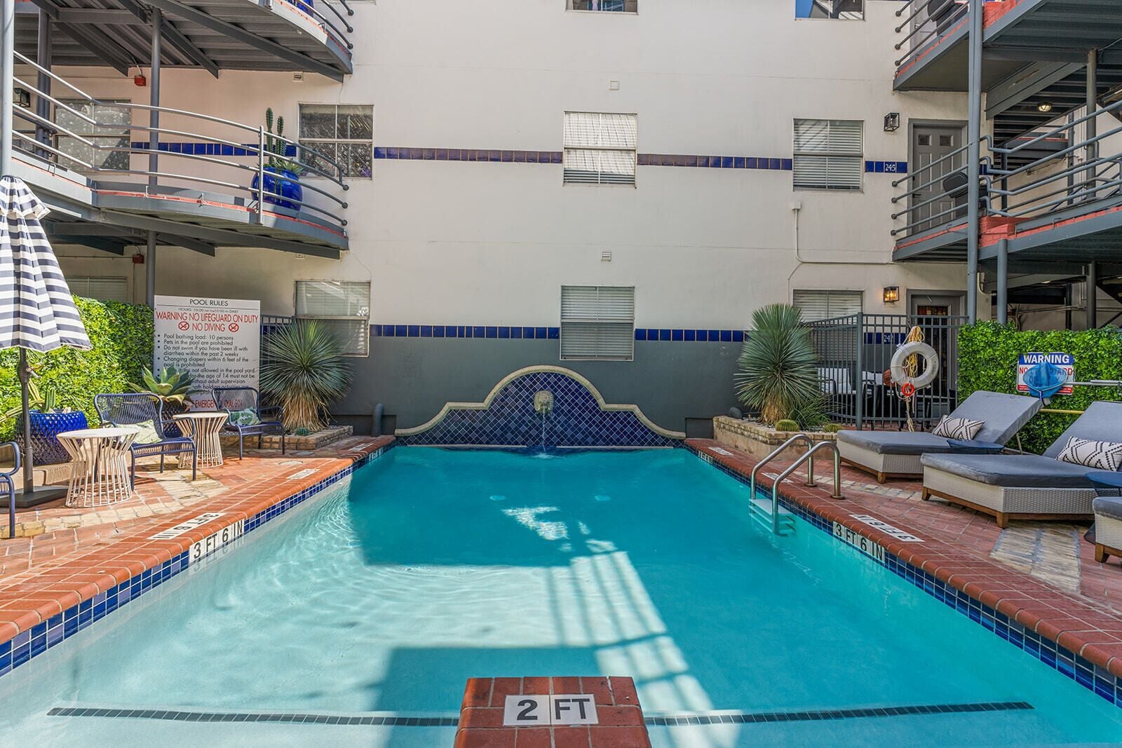 Apartment | Pool | Outdoor pool