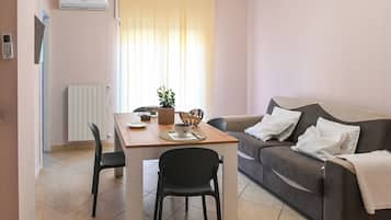 Apartament, 2 dormitoris, balcó | Servei de restauració