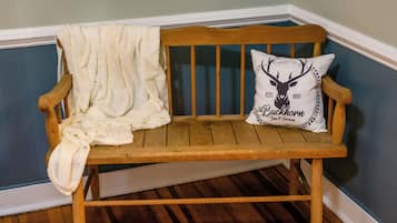 Superior Suite, 1 Queen Bed, Ensuite, Valley View (The Sunset) | Memory foam beds, iron/ironing board (on request), WiFi (free)