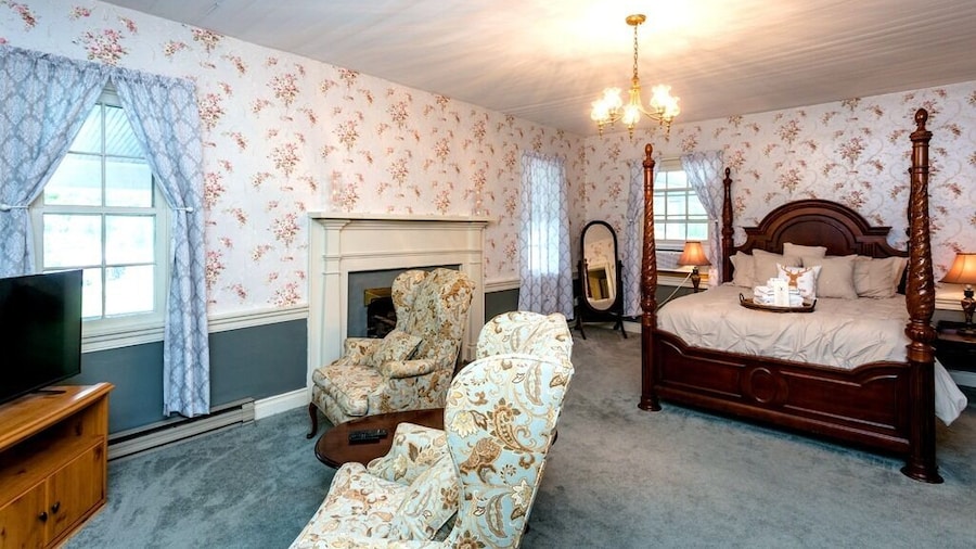 The Buckhorn - Lodging & Event Venue