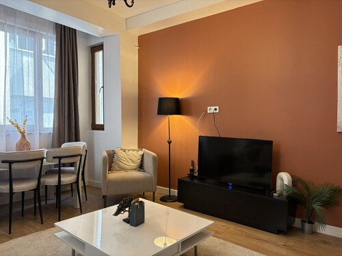 Central Istanbul Haven | Old City Highlights Nearb