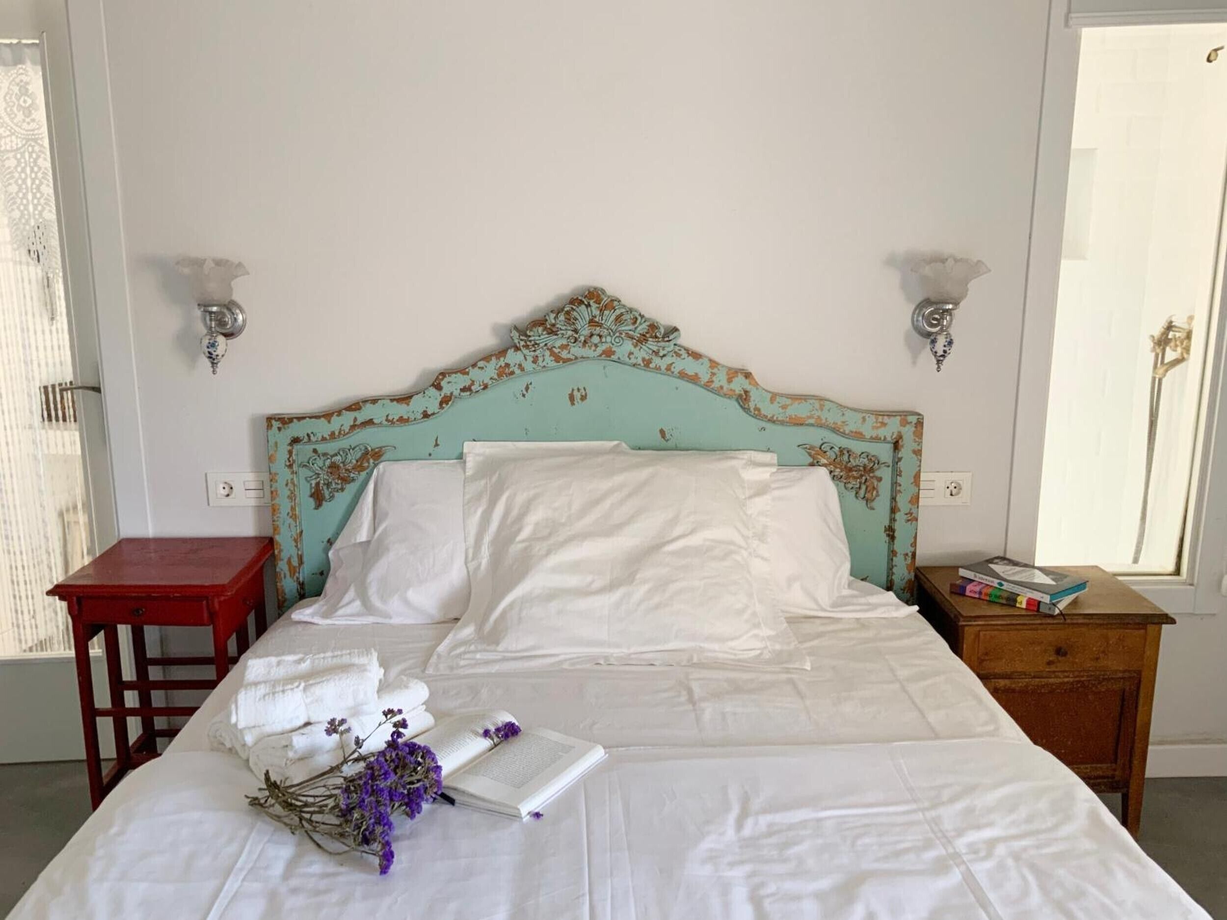 2 habitaciones, tabla de planchar con plancha, wifi y ropa de cama 