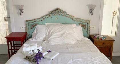 Country House 'La Grulla Dorada' with Shared Terrace, Wi-Fi and Air Conditioning