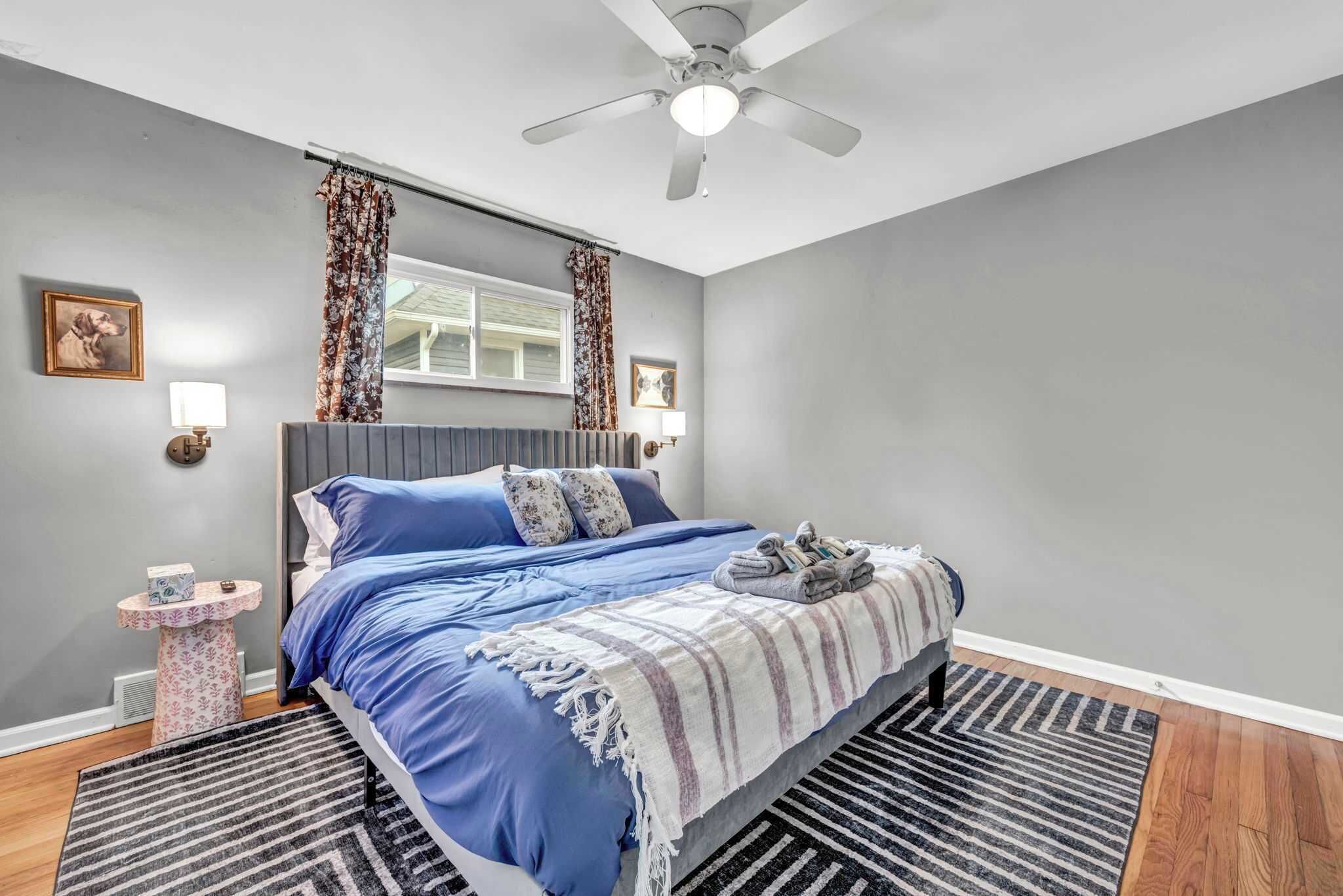2 bedrooms, iron/ironing board, WiFi, bed sheets