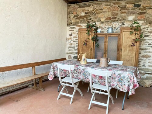 La Grulla Gris Country House with Balcony and Mountain Views, Cáceres