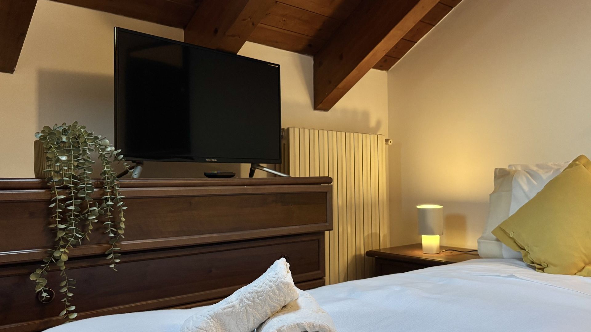 1 chambre, fer et planche à repasser, Wi-Fi gratuit, draps fournis