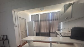 Private kitchen - Elena's Guest House Apartment (Pafos)