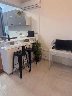 Interior - Elena's Guest House Apartment (Pafos)