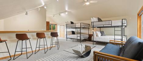 6 Schlafzimmer, Bügeleisen/Bügelbrett, kostenloses WLAN, Bettwäsche
