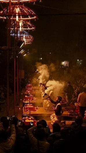 Miscellaneous - THE GIRDHARI VARANASI  (Varanasi)