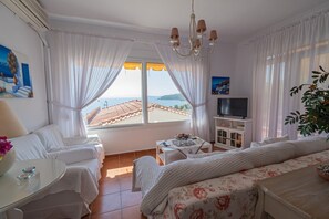 2 chambres, fer et planche à repasser, draps fournis