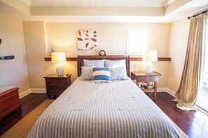 6 habitaciones, escritorio, tabla de planchar con plancha y wifi 
