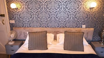 Kamar Double Premier, ensuite, pemandangan kebun (Coachman) | Meja kerja dan Wi-Fi gratis