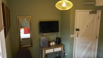 Premium-Doppelzimmer, mit Bad (CarriageRoom) | Schreibtisch, kostenloses WLAN
