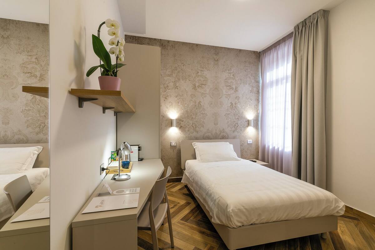Deluxe Single Room (Rigoletto)