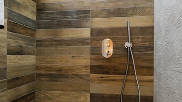 Habitación cuádruple Deluxe (Aida) | Baño