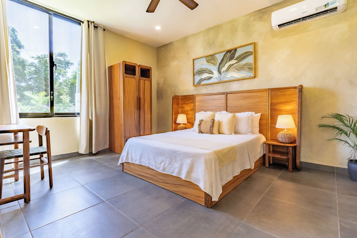 Habitación estándar doble, vistas al jardín | Espacio para trabajar con un portátil y wifi gratis