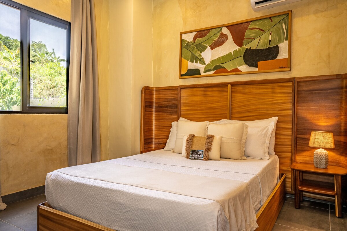Economy Double Room | Premium bedding, down comforters, laptop workspace, WiFi (free)