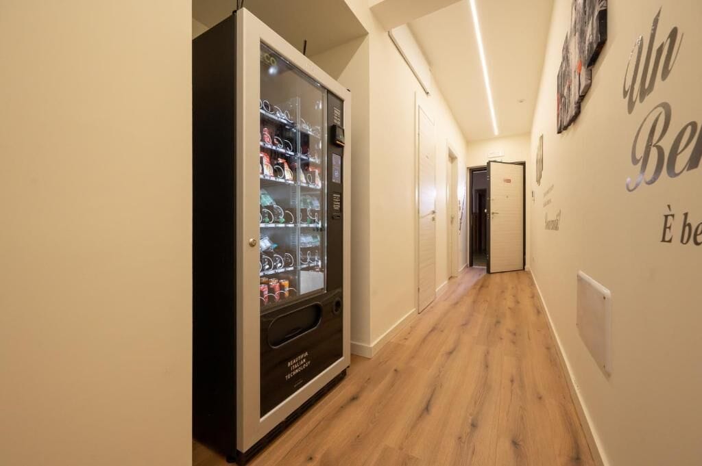Deluxe Double Room, Courtyard View | Interior